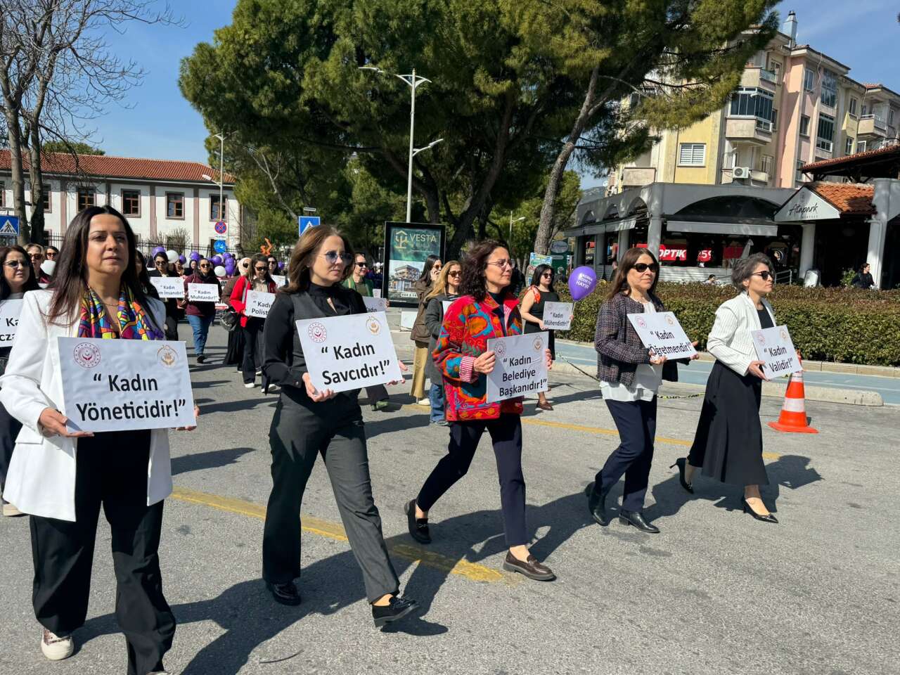 Muğla’da 8 Mart İçin Anlamlı Buluşma Kadınlar Sessiz Adımlarla Meydanda 4